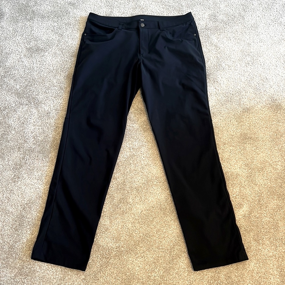 Lululemon Men’s ABC dark blue pants